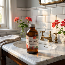 Load image into Gallery viewer, Geranium Skin Tonic
