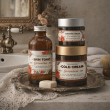 Load image into Gallery viewer, Geranium Beauty Set